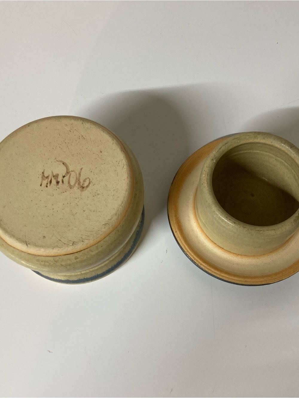 Mississippi Mud Pottery Butter Bell Crock Keeper in Beige with Blue Accent - Picture 10 of 10